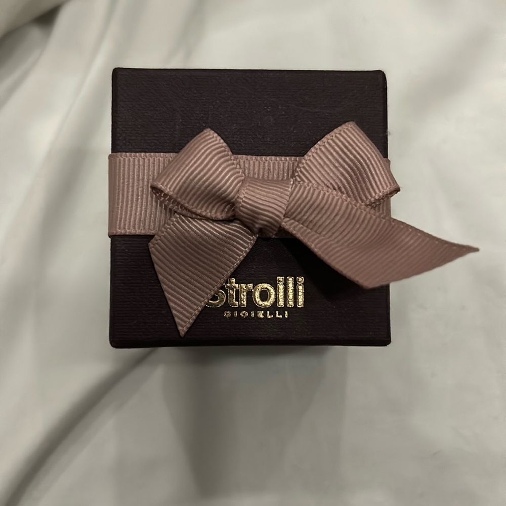 Stroili ring